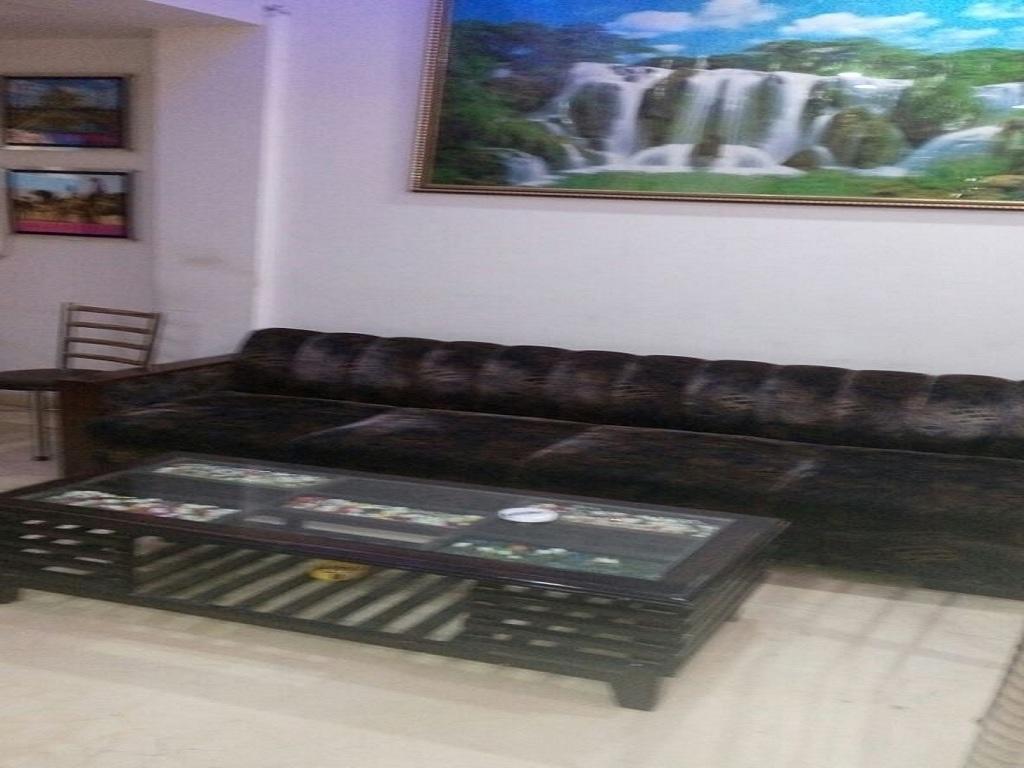 Hotel Parth Palace New Delhi Bagian luar foto